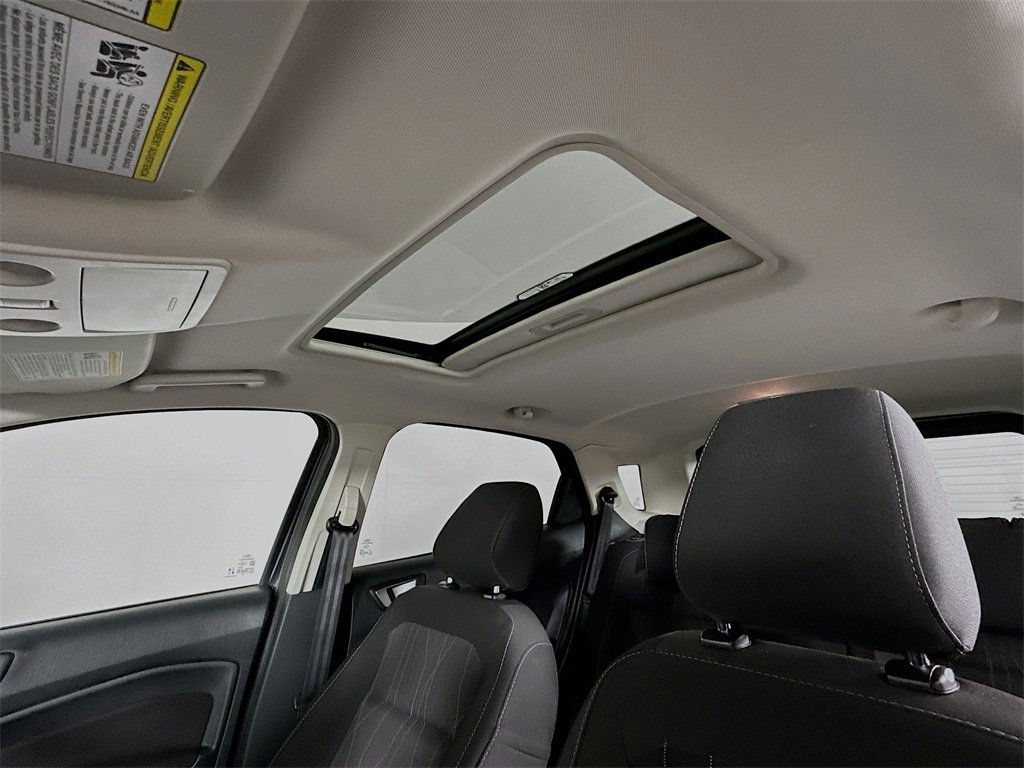 Used 2021 Ford EcoSport SE w/ SE Convenience Package image 14