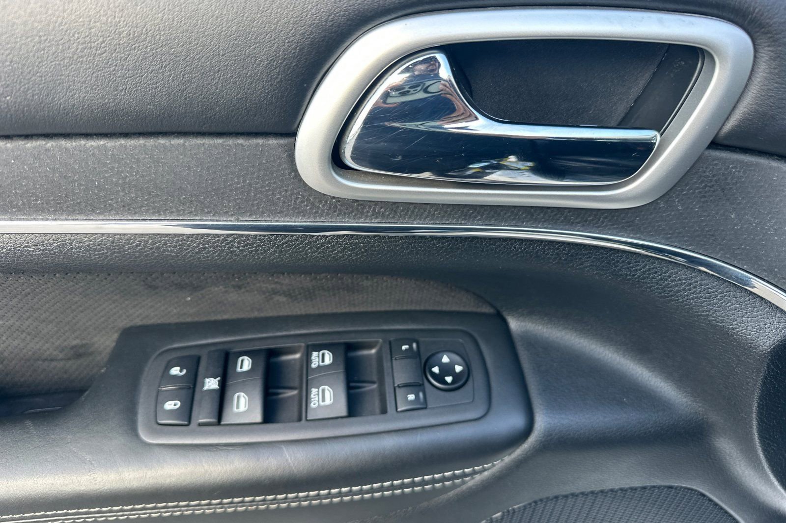 Used 2013 Jeep Grand Cherokee SRT8 image 10