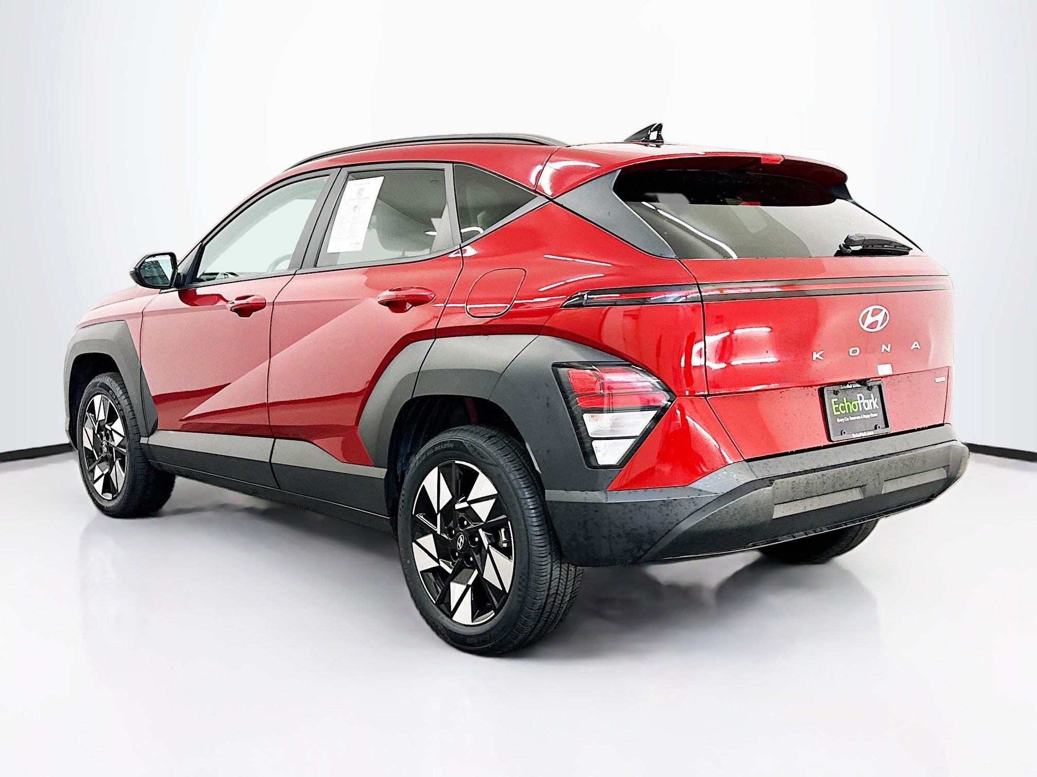 Used 2024 Hyundai Kona SEL image 5