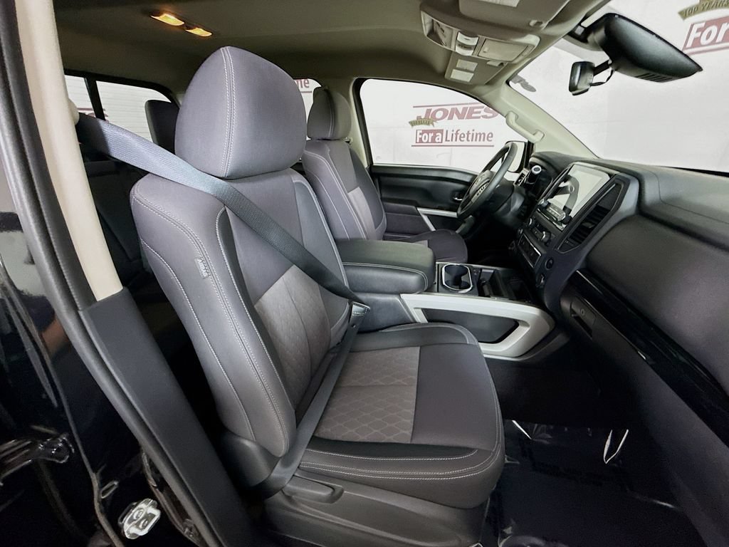 Certified 2024 Nissan Titan SV w/ SV Convenience Package AWD/4WD image 30