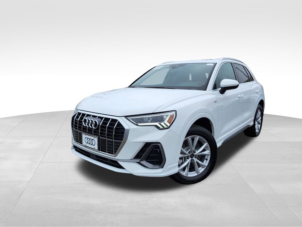 Certified 2025 Audi Q3 2.0T Premium w/ Convenience Package image 3