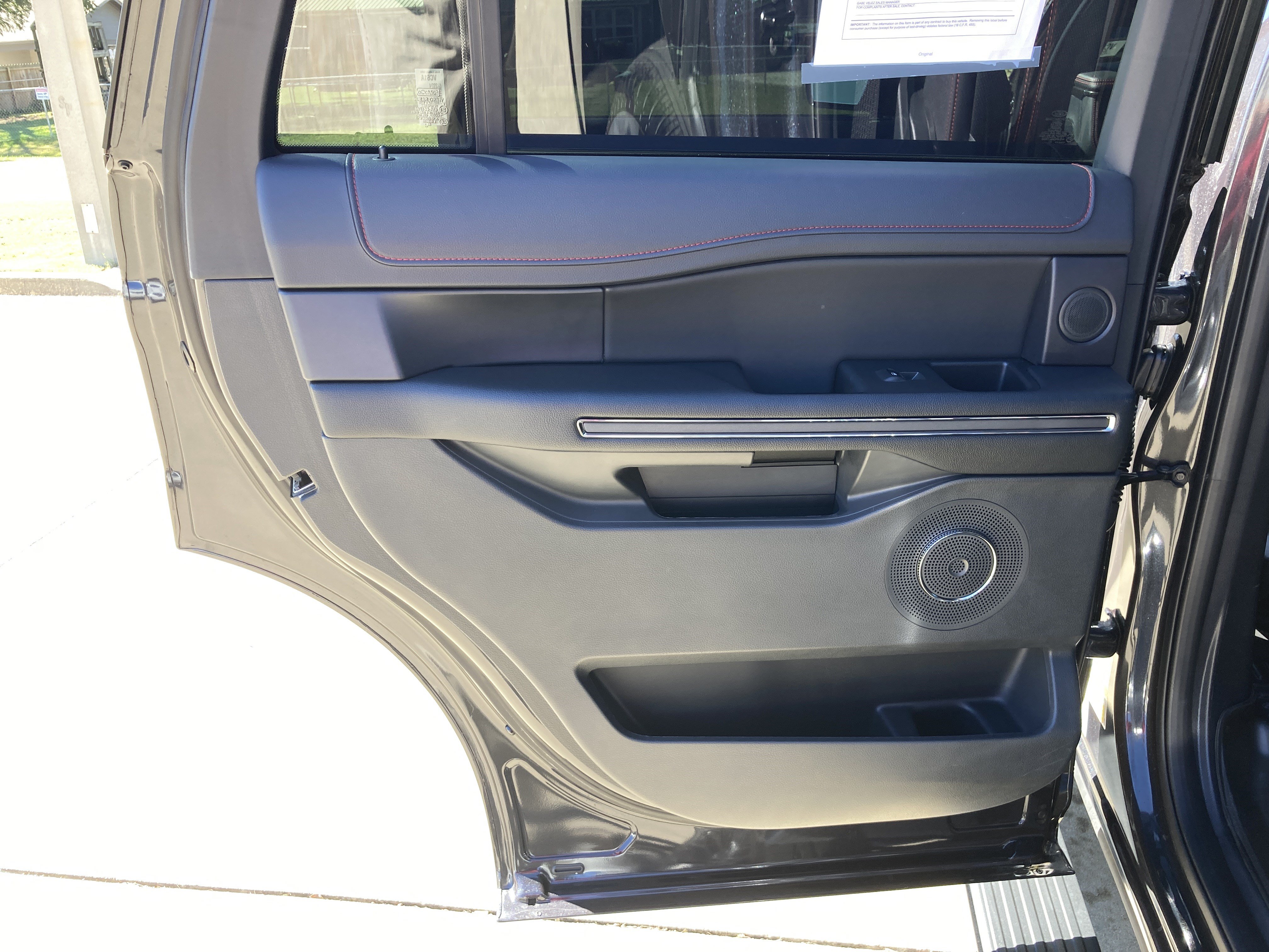 Used 2024 Ford Expedition Limited RWD image 18