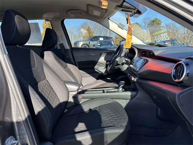 Used 2021 Nissan Kicks SV image 12