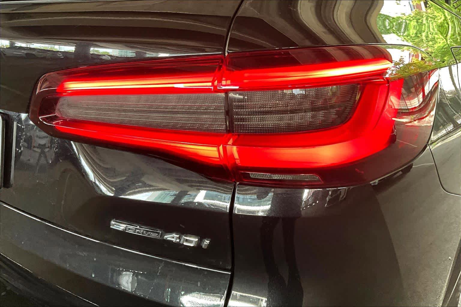 Used 2021 BMW X5 sDrive40i w/ M Sport Package RWD image 29
