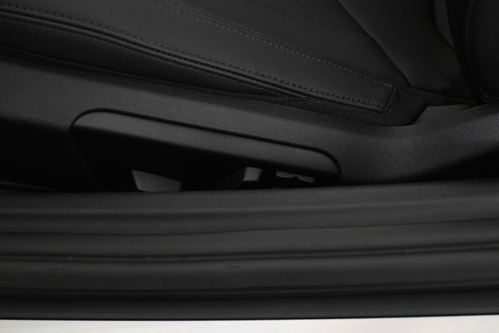 Certified 2024 BMW Z4 sDrive30i w/ Premium Package image 33