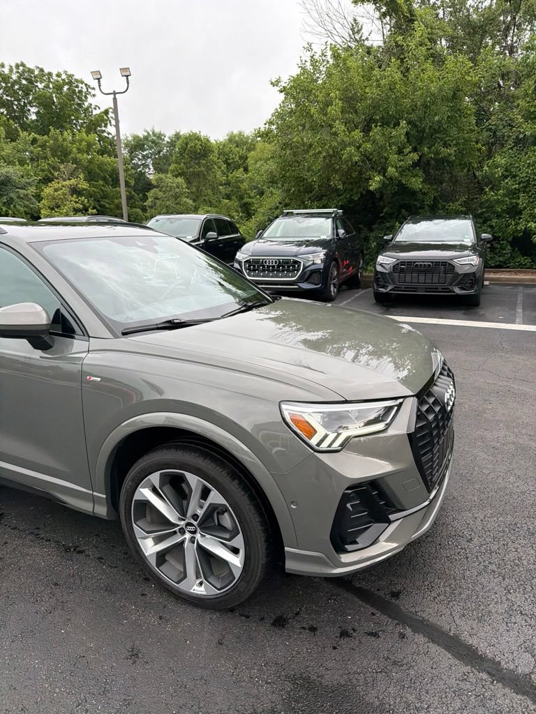 Used 2021 Audi Q3 2.0T Premium Plus w/ Premium Plus Package AWD/4WD image 5