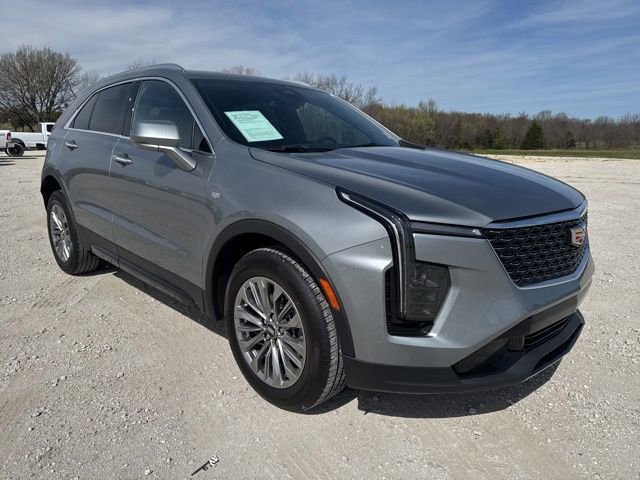 Used 2024 Cadillac XT4 Premium Luxury image 8