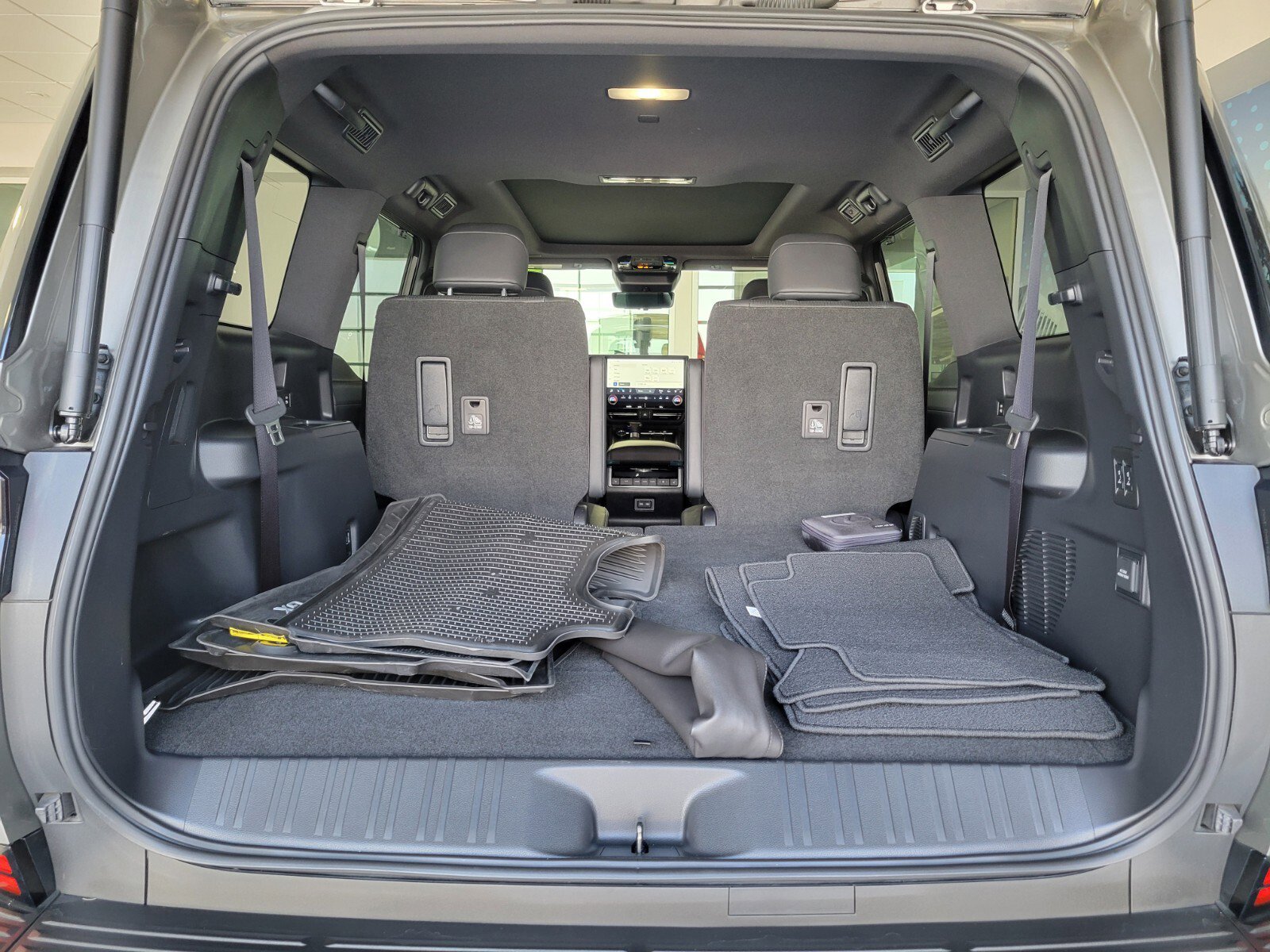 Used 2024 Lexus GX 550 w/ Accessory Package (31) image 14