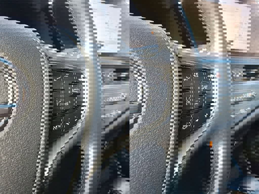 Used 2023 Lexus ES 300h w/ Premium Package image 18