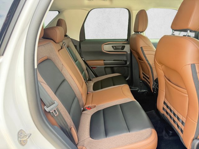 Used 2025 Ford Bronco Sport Outer Banks AWD/4WD image 19