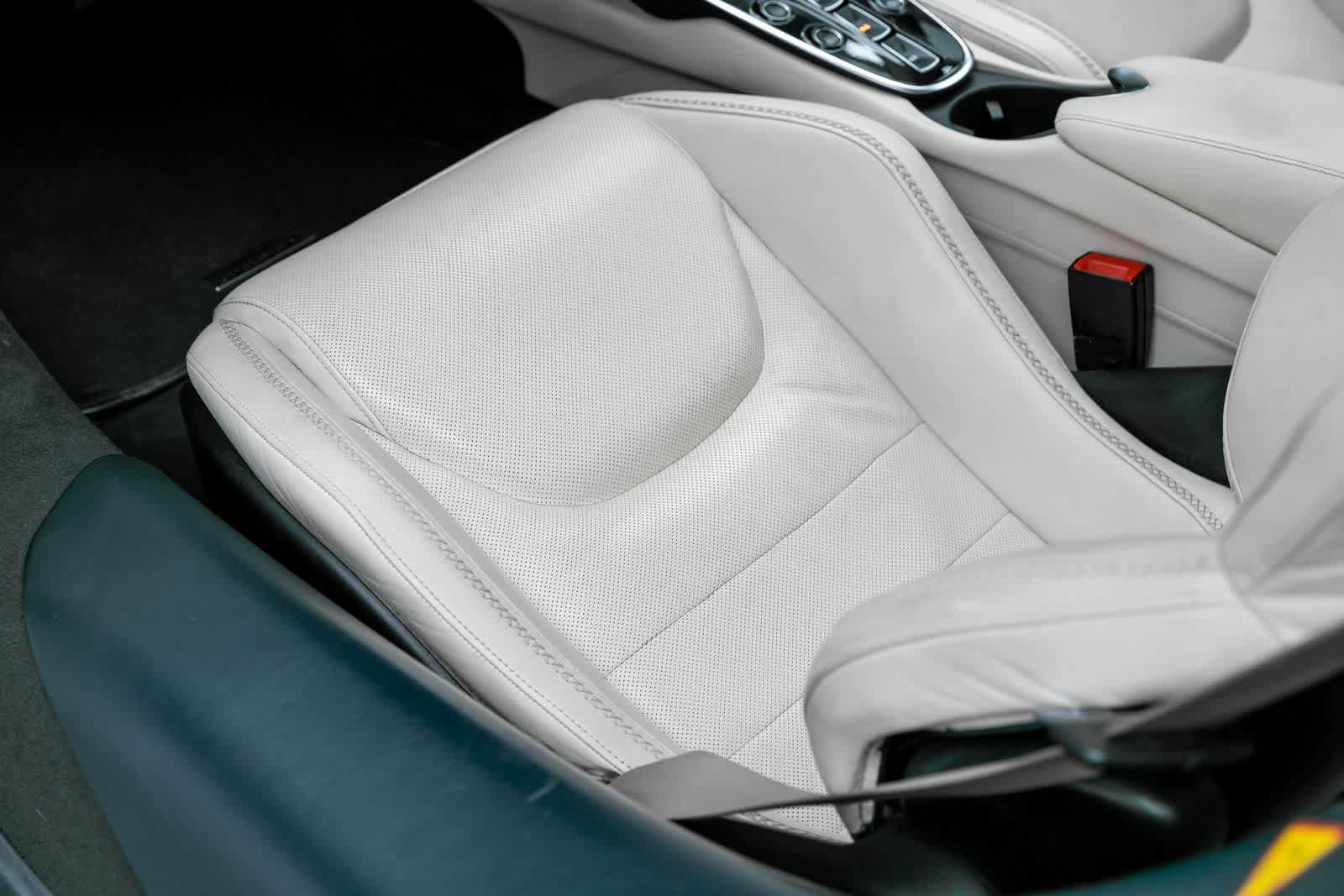 Used 2020 McLaren GT RWD image 17