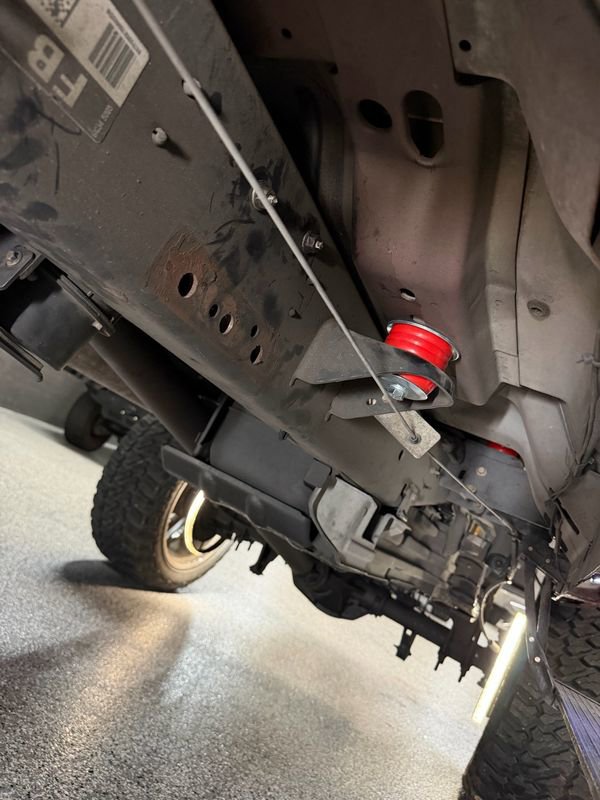 Used 2016 Ford F250 Platinum w/ FX4 Off-Road Package AWD/4WD image 18