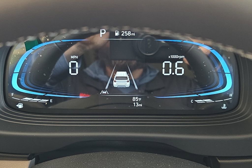 New 2025 Hyundai Venue SEL image 22