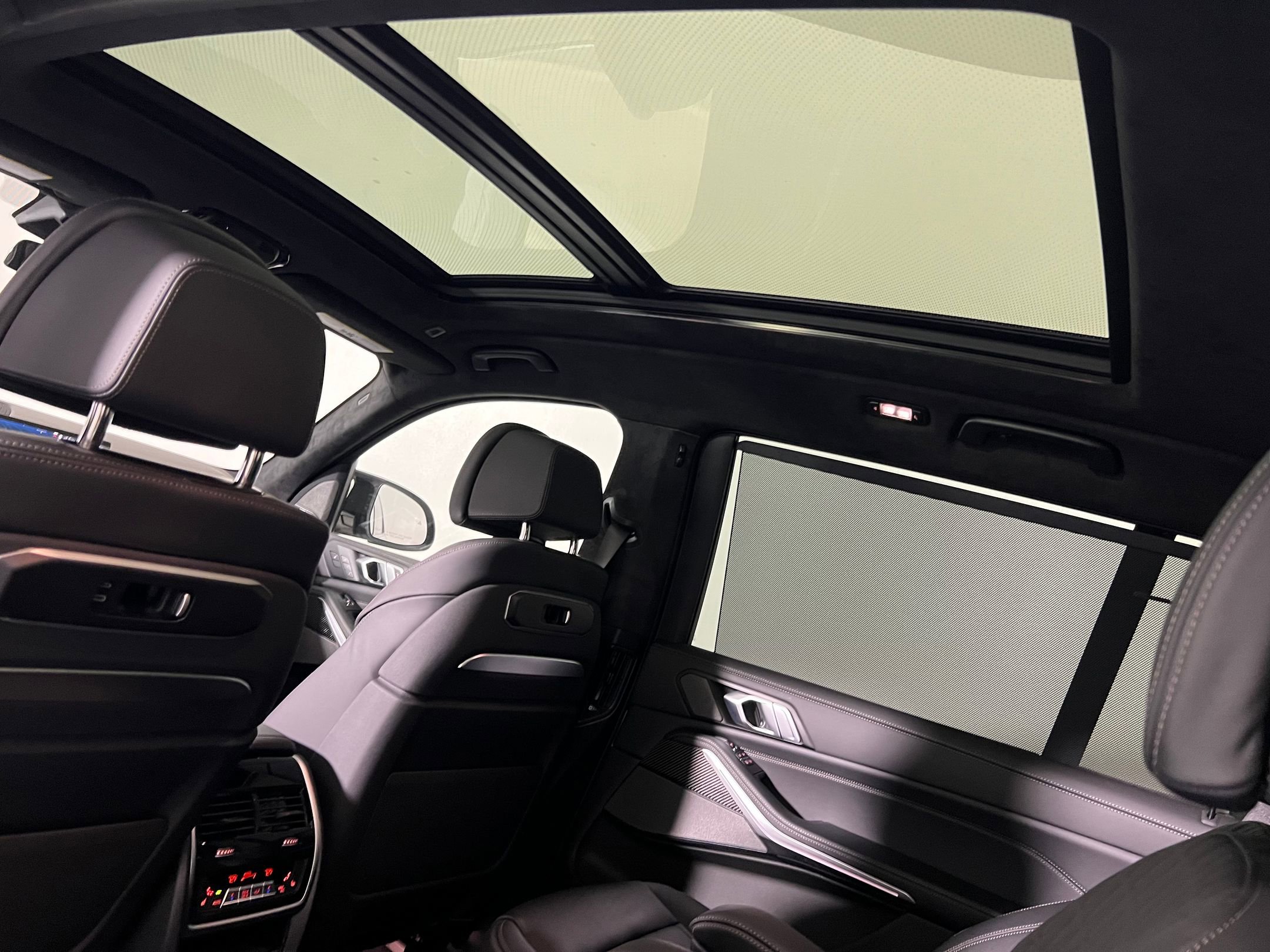 New 2026 BMW X7 M60i image 36