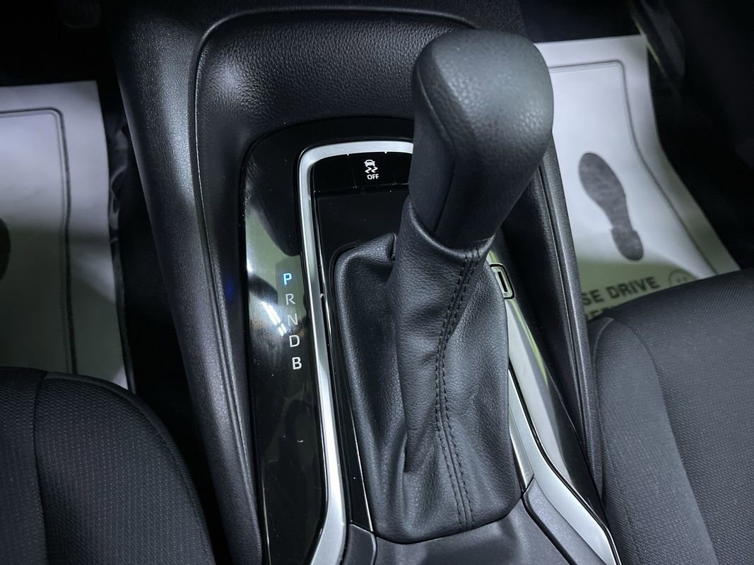 Used 2025 Toyota Corolla LE image 24