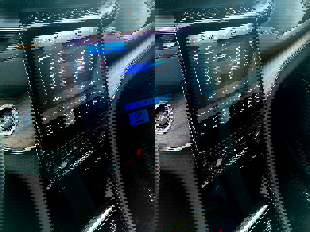 Used 2023 Jeep Grand Cherokee L Summit w/ Advanced Protech Group IV image 24