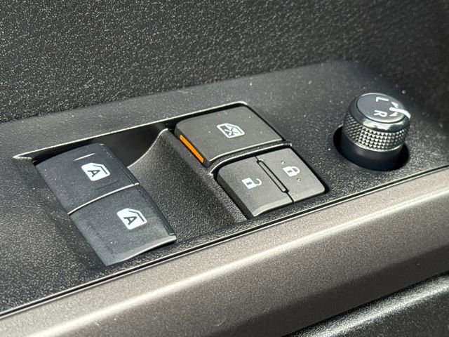 Used 2022 Toyota Tacoma TRD Sport w/ TRD Premium Sport Package AWD/4WD image 19
