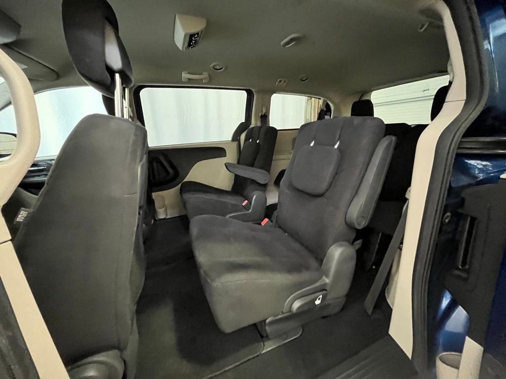 Used 2011 Dodge Grand Caravan Mainstreet image 21