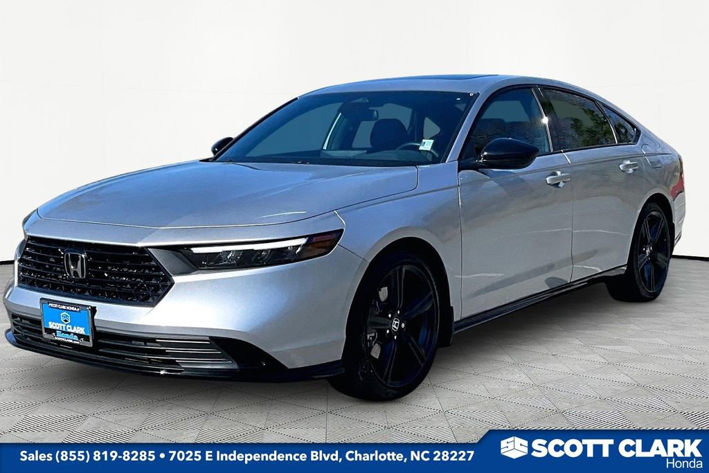 Used 2025 Honda Accord Sport image 3