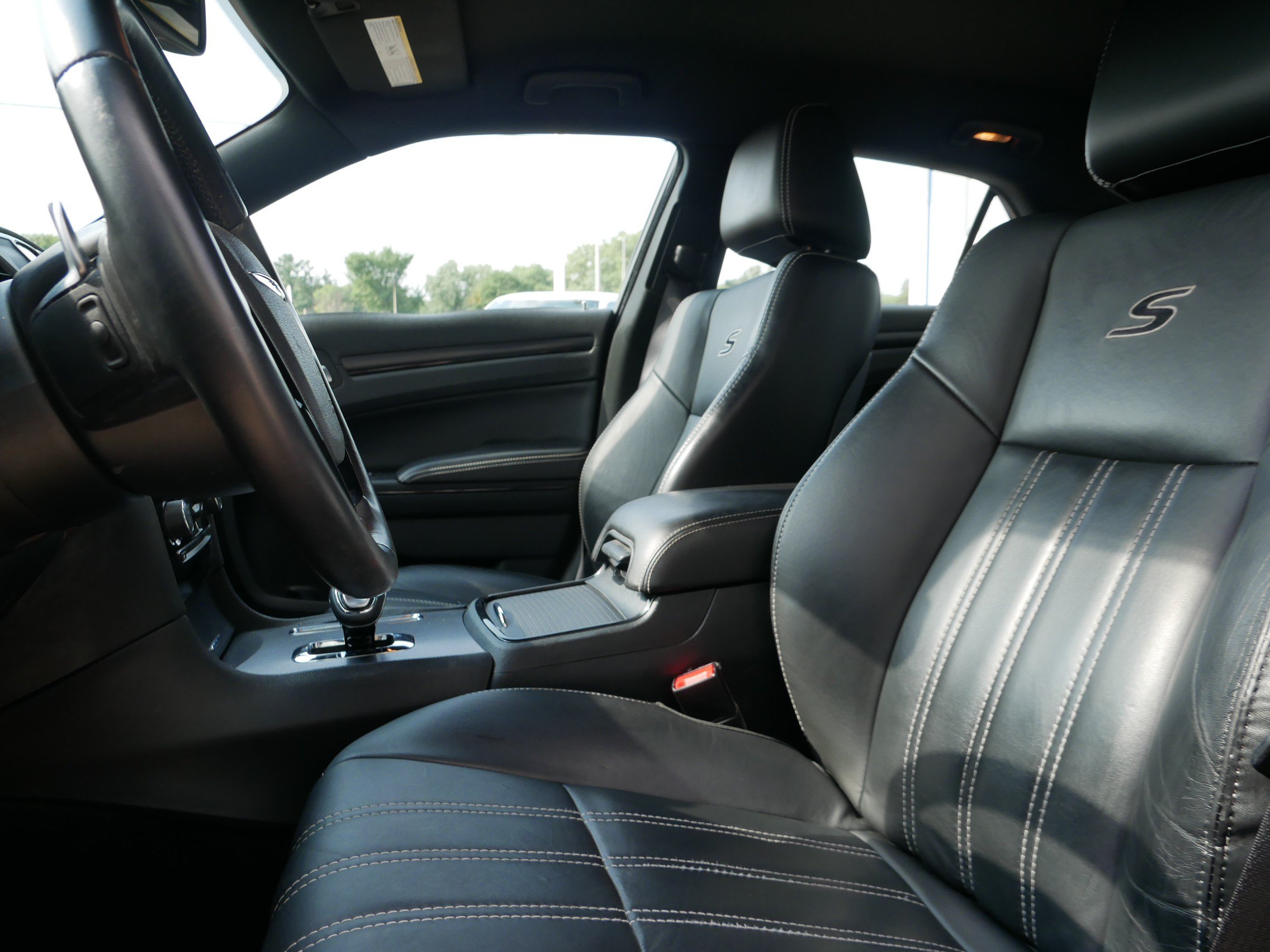 Used 2014 Chrysler 300 S AWD/4WD image 6