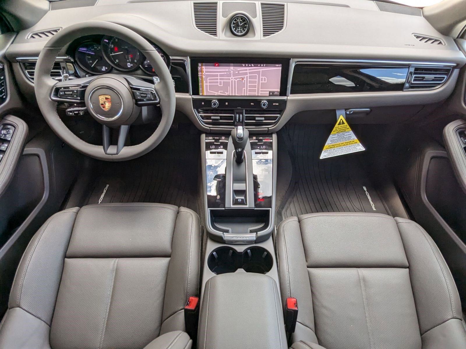 Certified 2025 Porsche Macan image 22