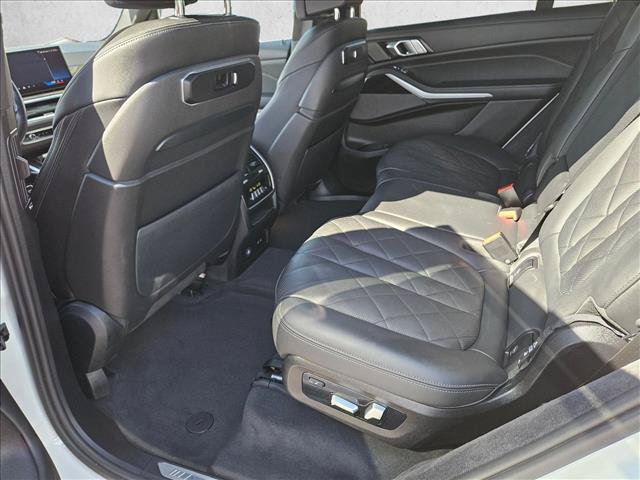 Certified 2024 BMW X7 xDrive40i w/ M Sport Package AWD/4WD image 19