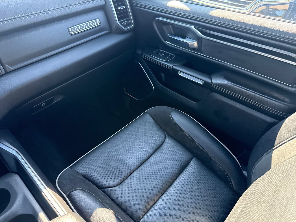 Used 2023 RAM 1500 Laramie AWD/4WD image 15