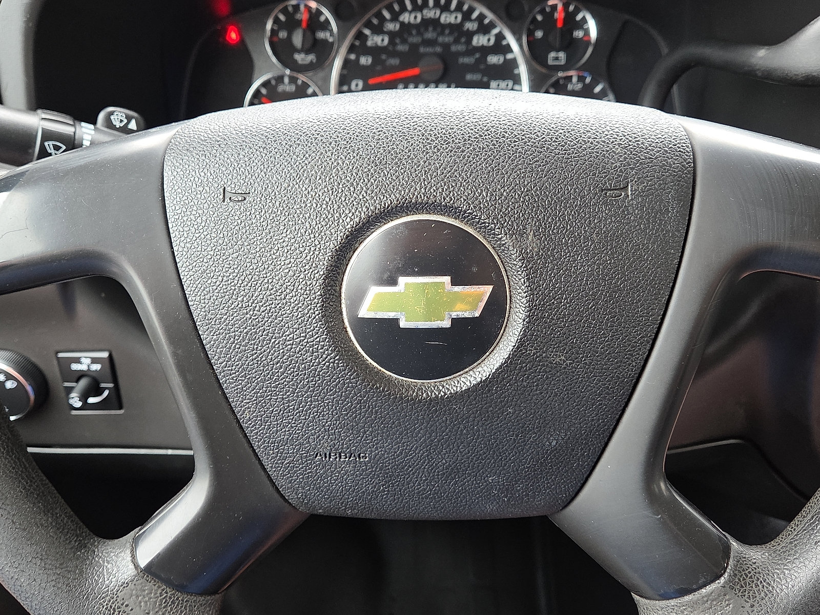 Used 2016 Chevrolet Express 2500 RWD image 17
