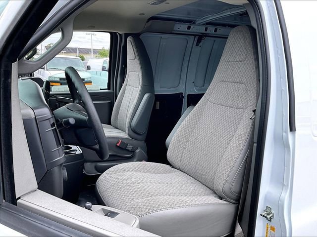 New 2026 Chevrolet Express 2500 w/ Driver Convenience Package RWD image 10