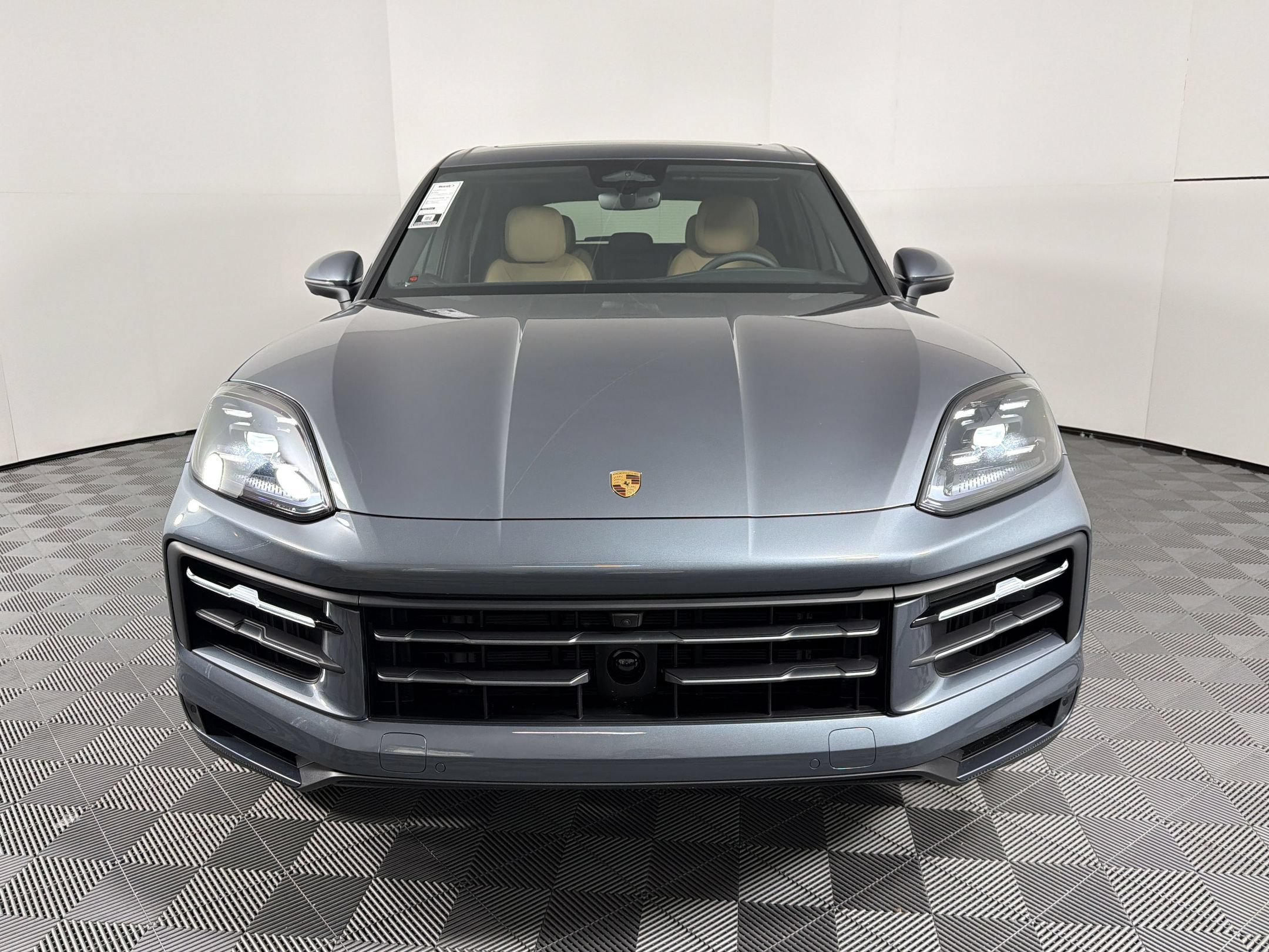 Used 2026 Porsche Cayenne AWD/4WD image 6