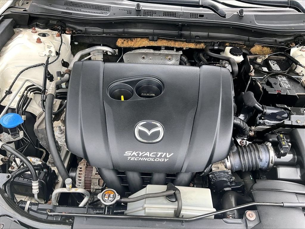 Used 2016 MAZDA MAZDA3 i Touring w/ Popular Equipment Package FWD image 32