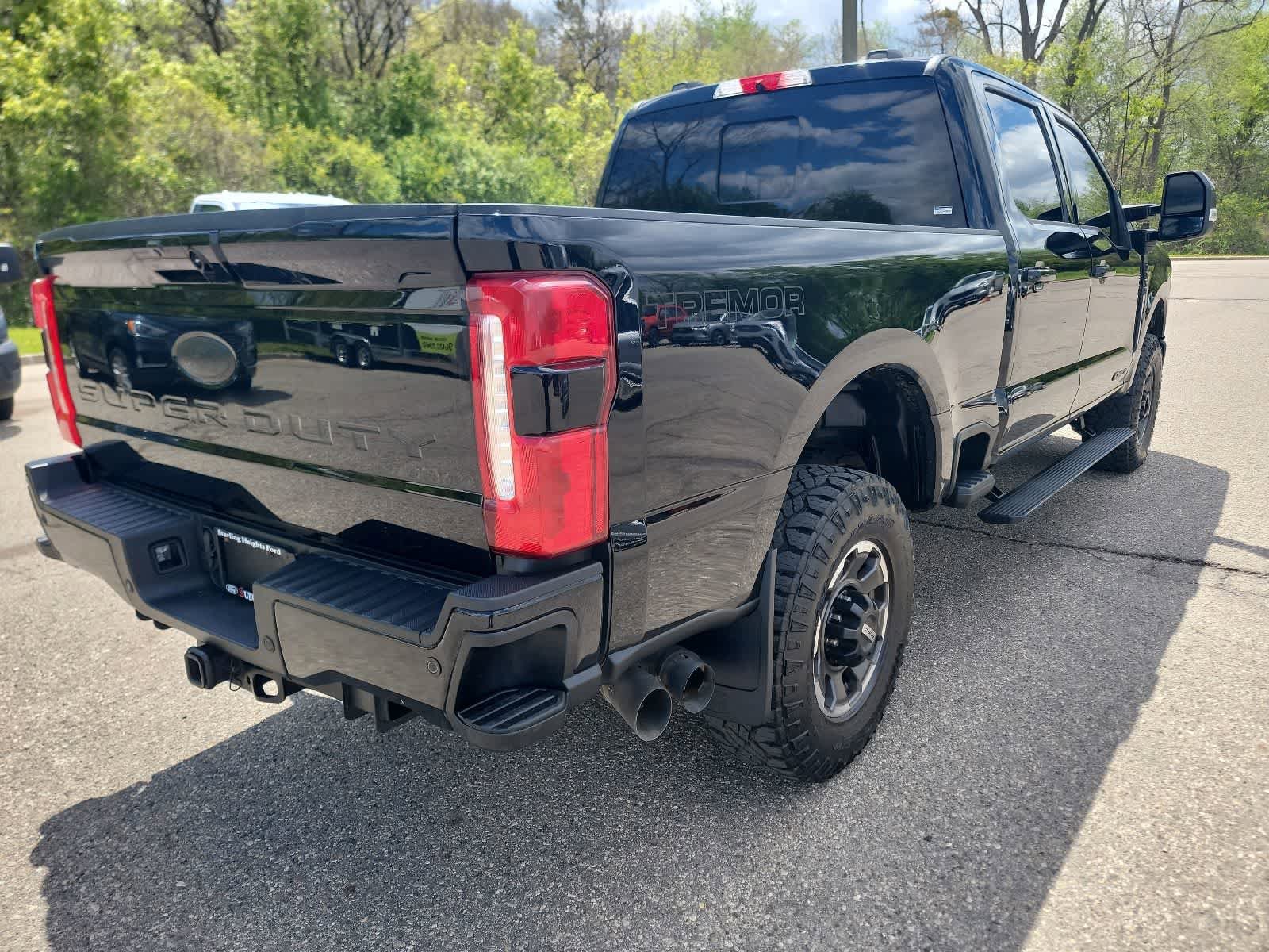 Used 2023 Ford F350 Lariat w/ Lariat Ultimate Package AWD/4WD image 8