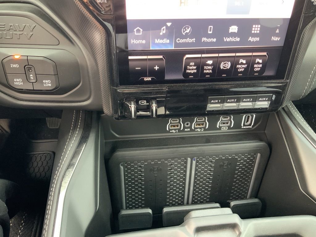 New 2026 RAM 2500 Limited image 28