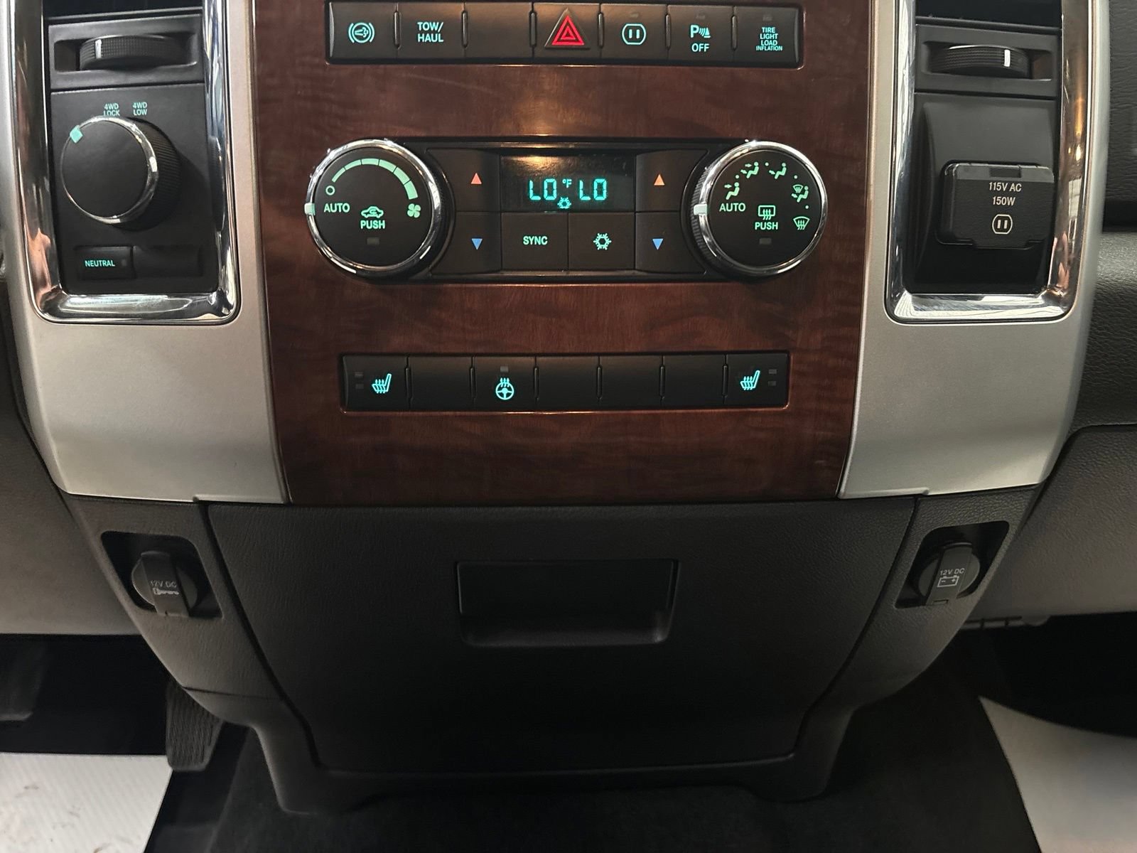 Used 2011 RAM 2500 Laramie w/ Protection Group AWD/4WD image 20
