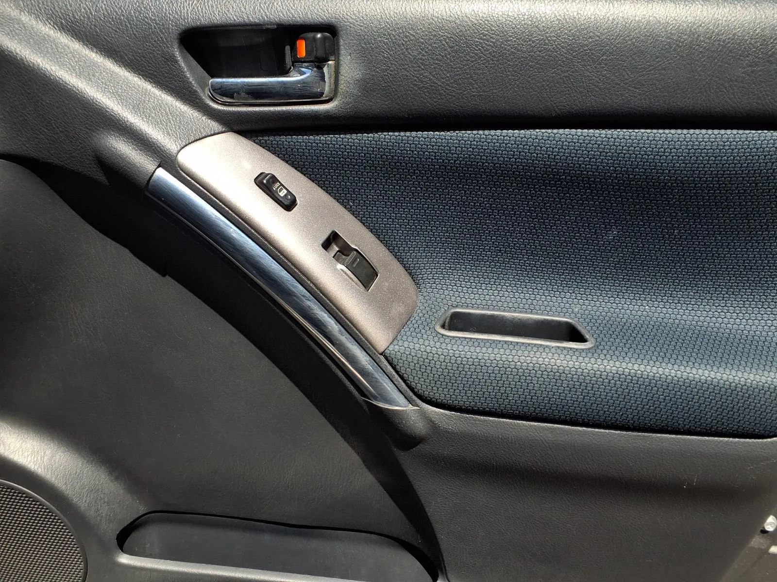 Used 2005 Toyota Matrix XR FWD image 36