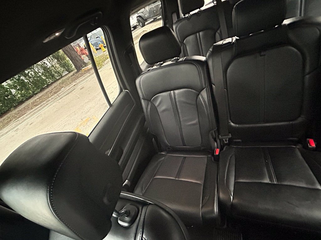 Used 2024 Jeep Wagoneer Series II w/ Flexible Seating Group AWD/4WD image 12