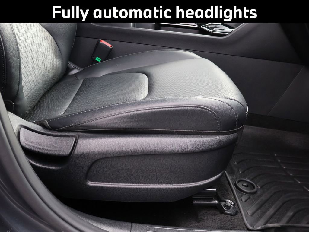 Used 2024 Kia Sportage EX image 12