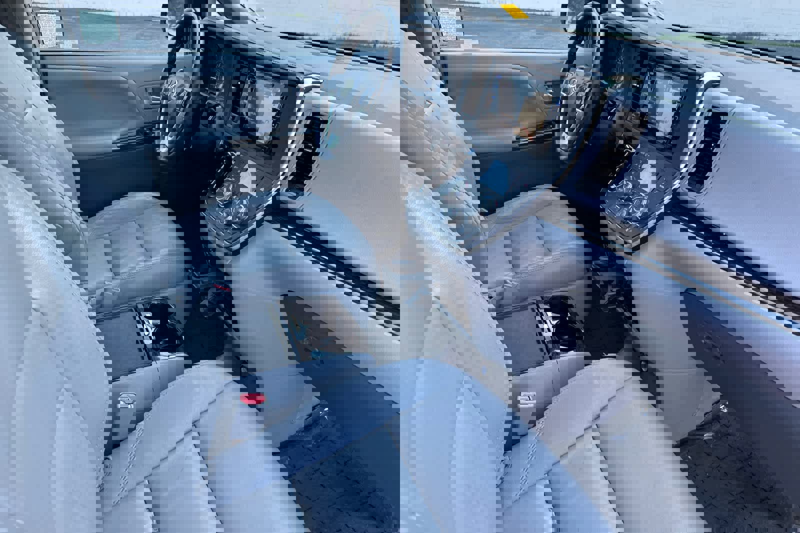 Used 2015 Toyota Sienna XLE Premium image 18