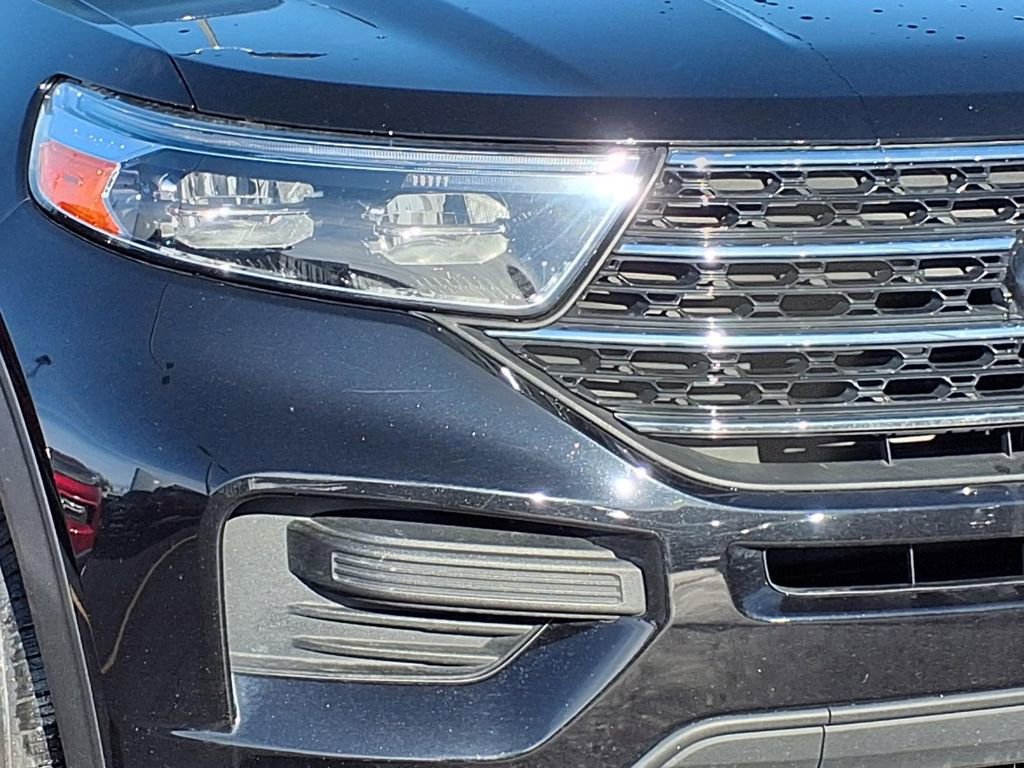 Used 2023 Ford Explorer XLT image 9