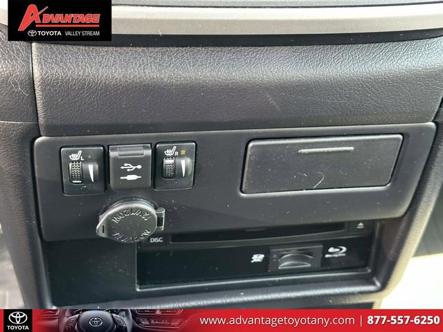 Used 2020 Toyota Sienna Limited Premium image 35