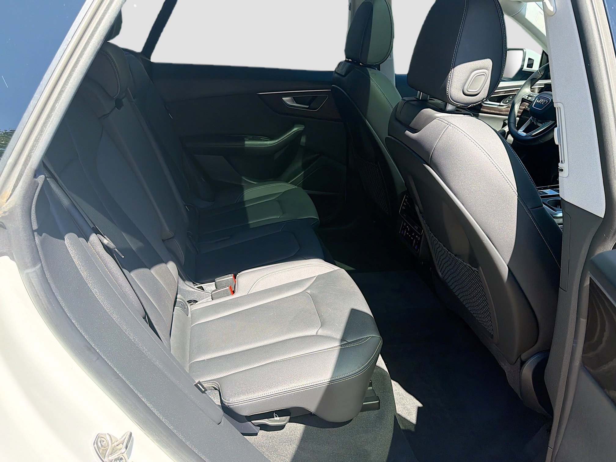 Used 2023 Audi Q8 Premium Plus w/ Premium Plus Package AWD/4WD image 29