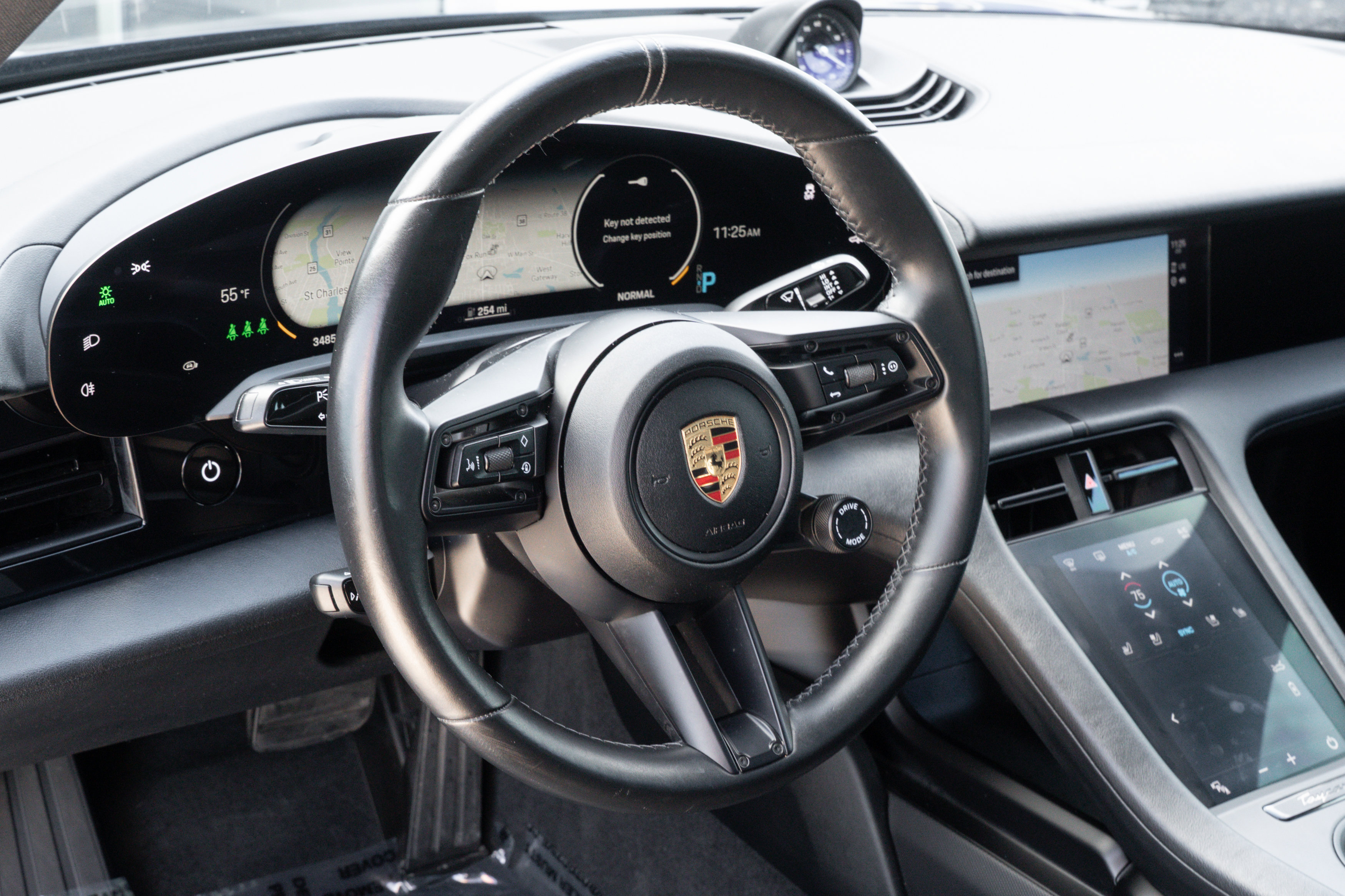 Used 2021 Porsche Taycan 4S image 11
