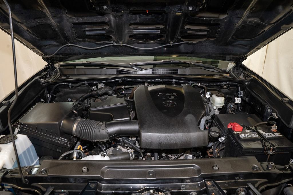 Certified 2020 Toyota Tacoma TRD Sport w/ TRD Premium Sport Package image 18