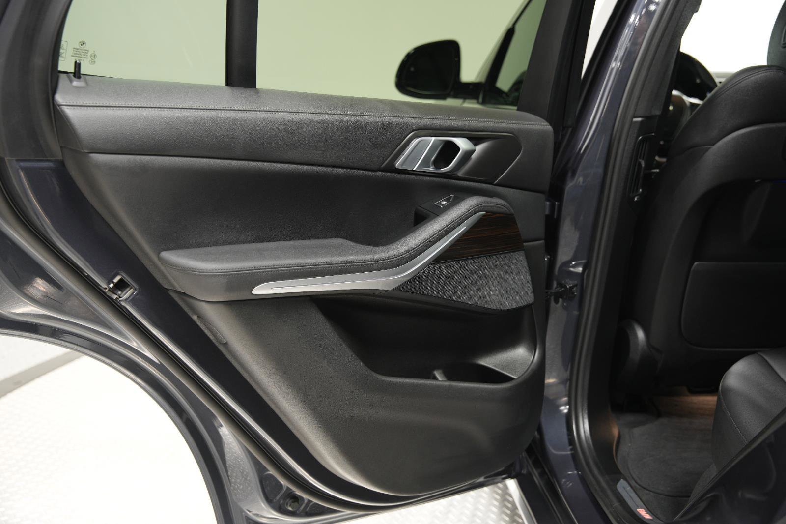 Used 2019 BMW X5 xDrive40i w/ Premium Package 2 image 24