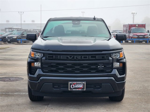 Used 2024 Chevrolet Silverado 1500 Custom image 2