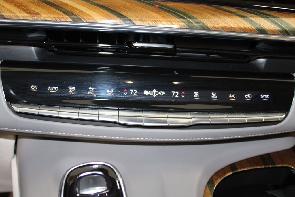 Used 2021 Cadillac Escalade Premium Luxury Platinum w/ Heavy-Duty Trailer Package image 51