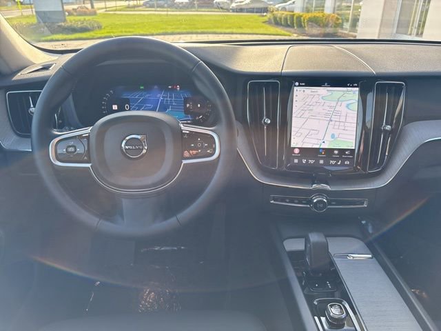 Used 2025 Volvo XC60 B5 Plus AWD/4WD image 20