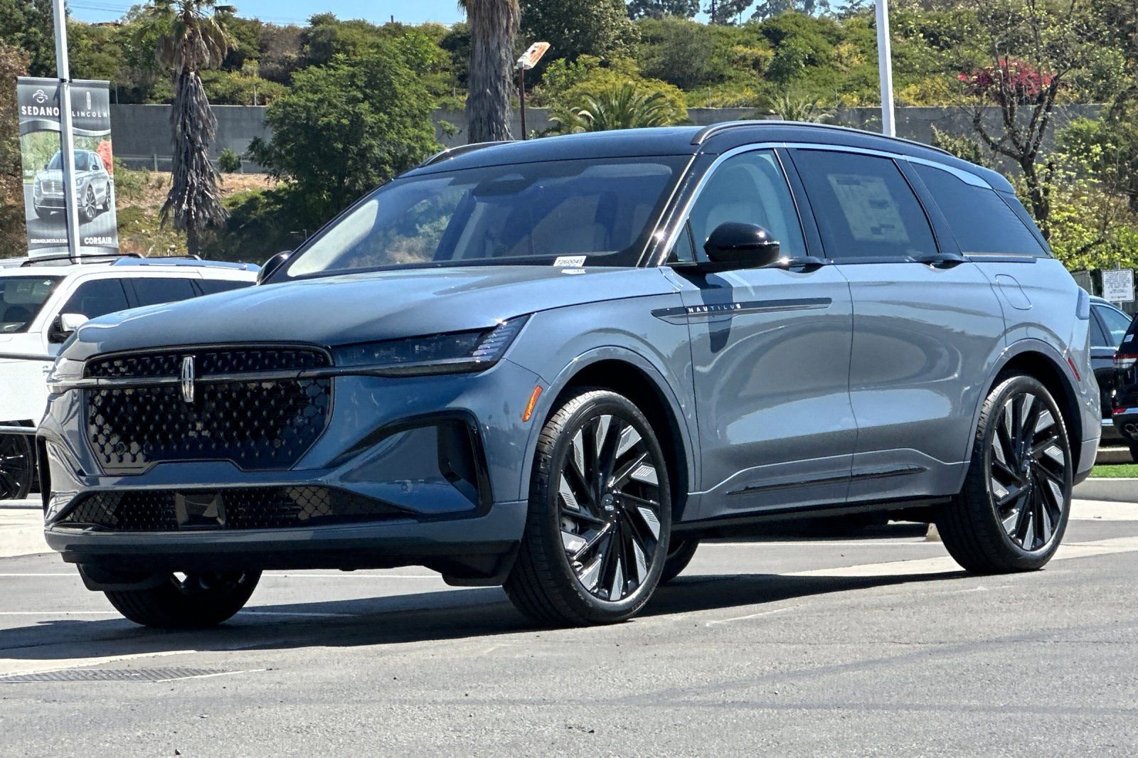 New 2026 Lincoln Nautilus Black Label w/ Jet Appearance Package image 7