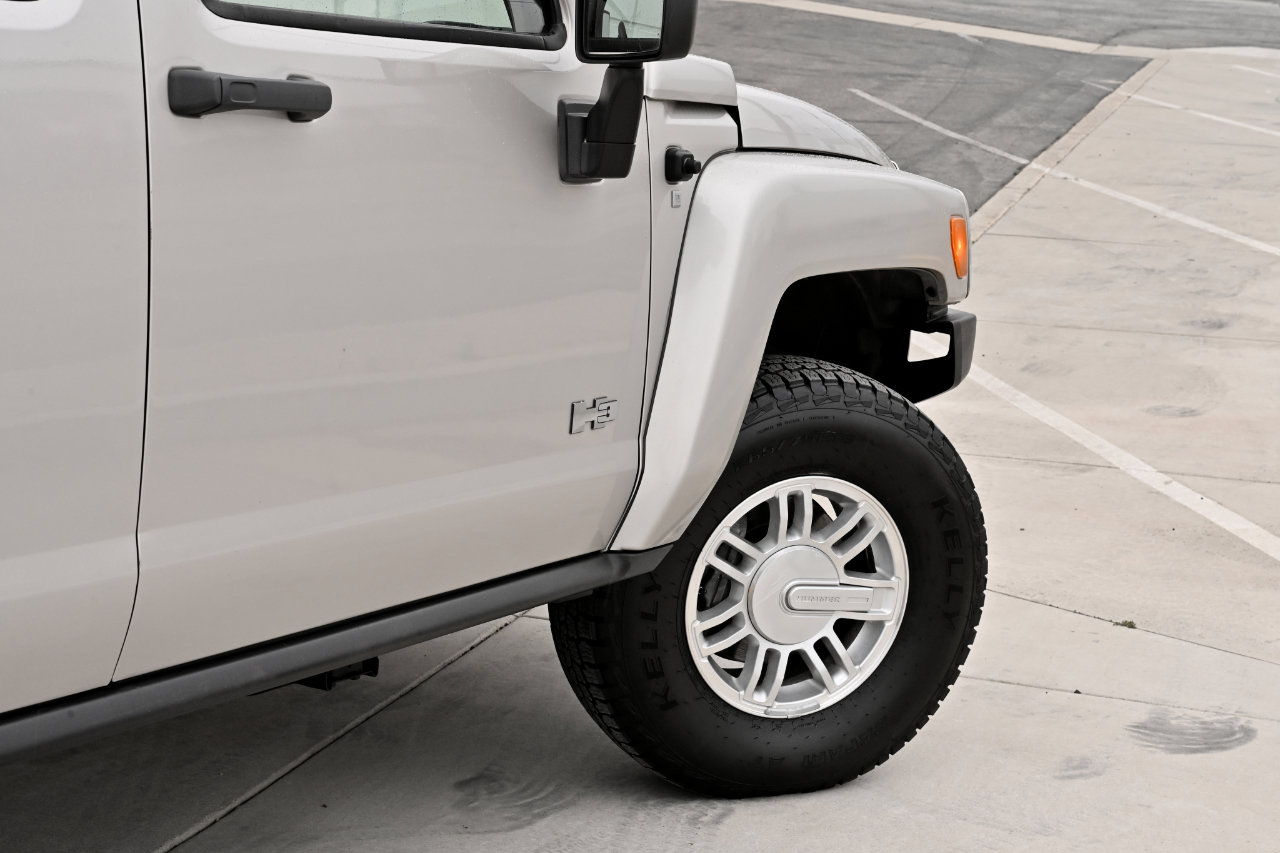 Used 2006 HUMMER H3 image 24