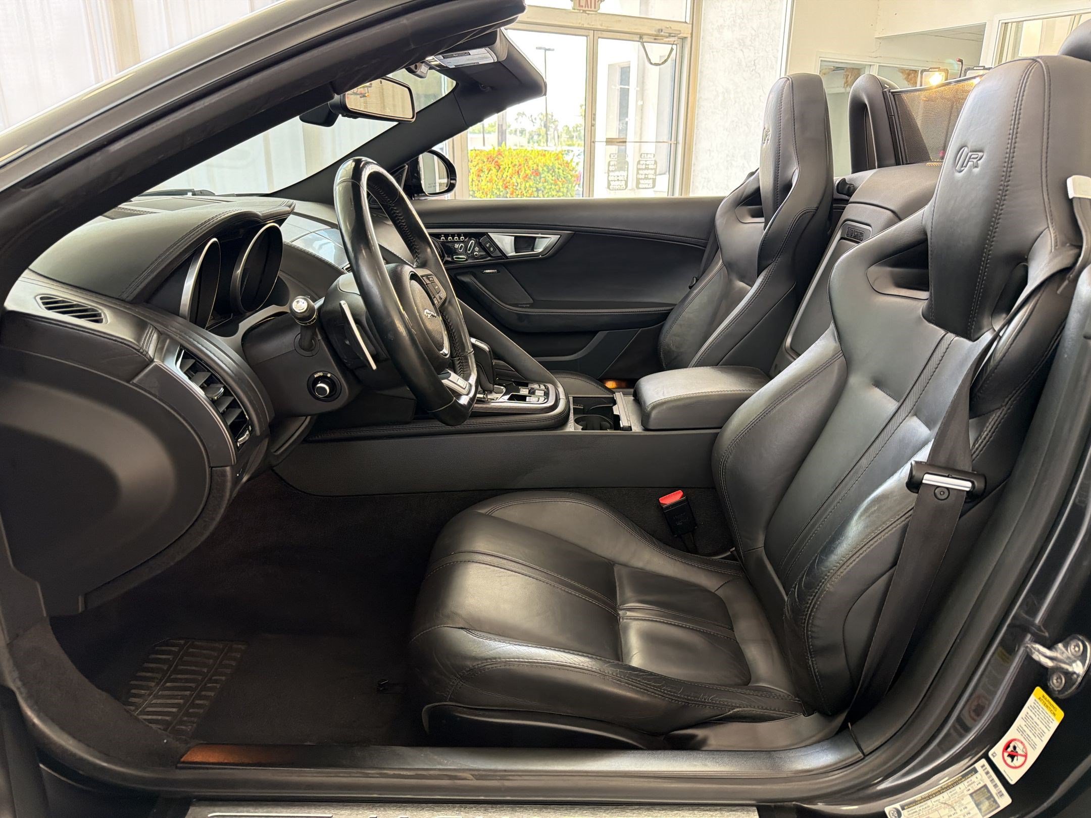 Used 2016 Jaguar F-TYPE R AWD/4WD image 5
